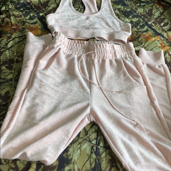 Femme Luxe 2 piece - Picture 4 of 5